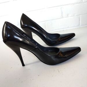Stuart Weitzman Patent Leather black sz 7M